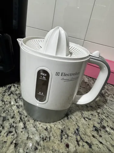 Espremedor de Frutas Electrolux