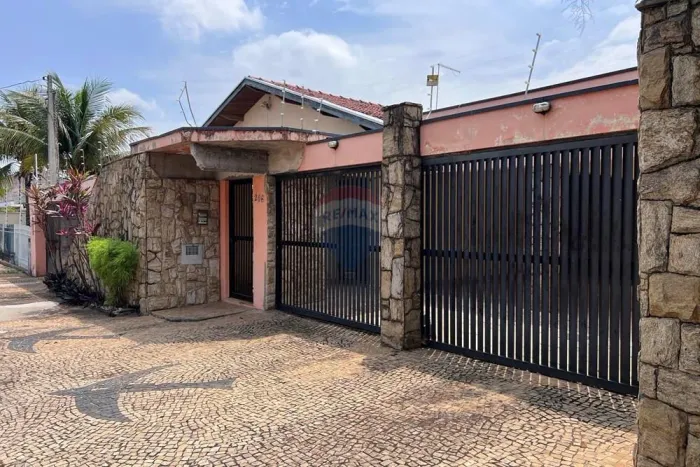 RE/MAX aluga casa comercial 11 ambientes 3 banheiro Jardim Eulina R$ 10.000 Campinas, SP