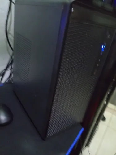 Vendo CPU completa AMD, 8 GB ddr4, m.2 nvme, EXCELENTE MÁQUINA!