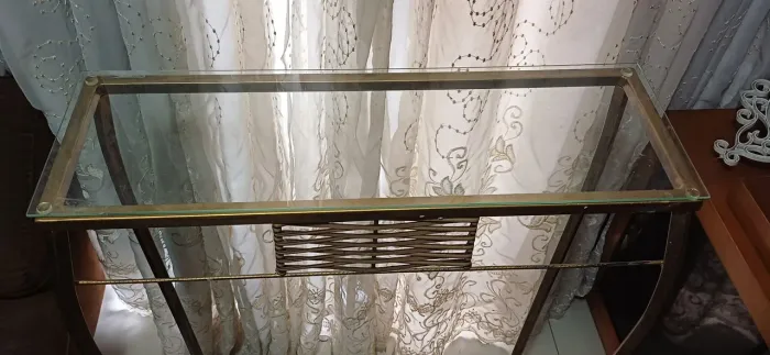 Aparador de ferro dourado para Hall de entrada, sala