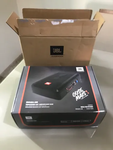 Amplificador veicular JBL