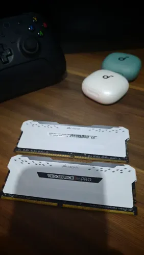 Memória RAM DDR4 2x16 (32gb 3000mhz branca)