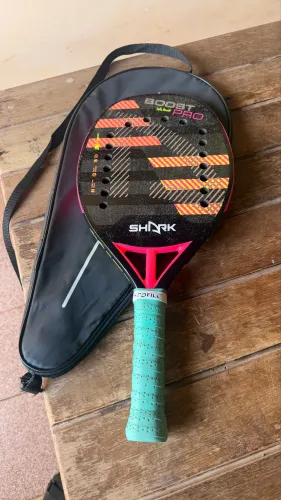 RAQUETE DE BEACH TENNIS SHARK BOOST PRO - SEMINOVA