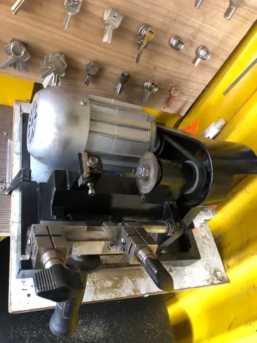 Máquina Copiadora de chave ,, Gold N2.     2550$