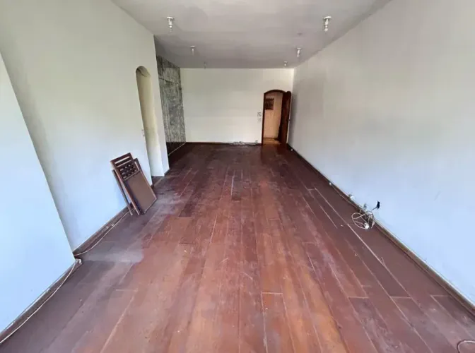Imóvel para venda com 140 metros quadrados, com 04 quartos E VAGA DE GARAGEM ESCRITURADA
