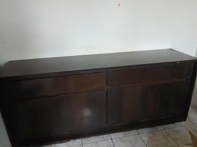 Móvel antigo estilo Buffet de excelente qualidade