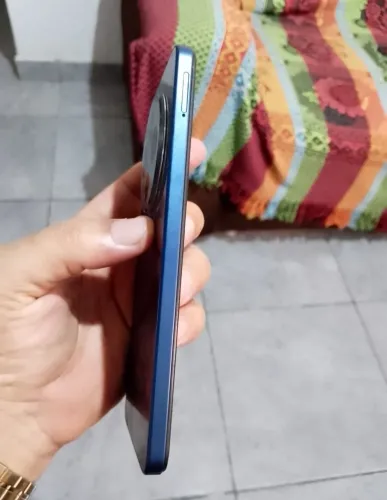 Vendo um celular REDMI 256 Gigas F: *