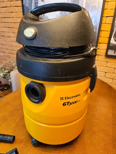 Aspirador de Pó e Água Electrolux Professional GT3000 1300W