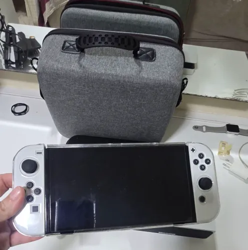 Troco Nintendo Switch OLED por Nintendo switch 2. Volto diferença
