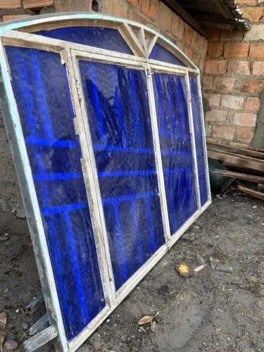 Vende-se ou troca-se por algos do meu interesseJanelas e portas de Metalon valor a negocia