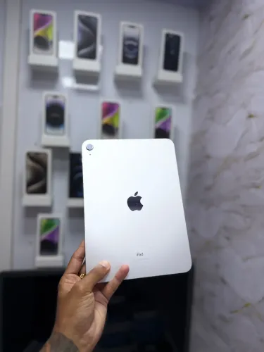iPad 10 - 64GB ?2.199