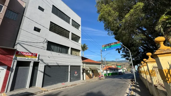 SALÃO COMERCIAL PARA LOCAÇÃO CAMANDUCAIA/MG