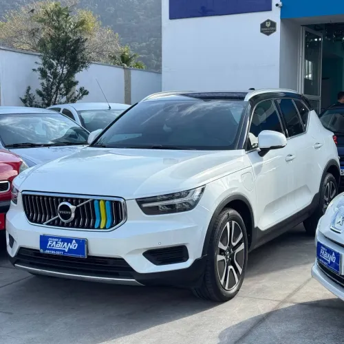 Volvo XC40 XC 40 T-5 Híbrido Momentum 1.5 262cv 2021