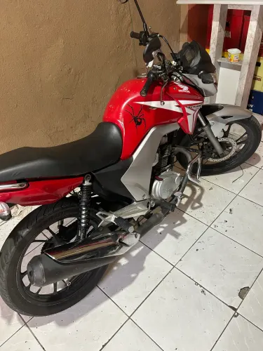 Escapamento da 160 pra trocar pelo da 150 que dê na titan 2015