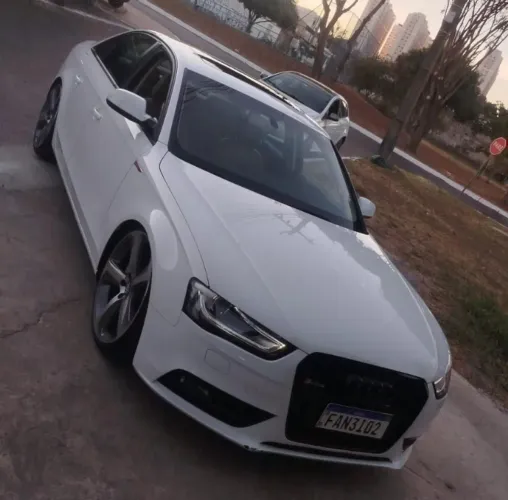 Audi A4 2.0 Avant 16V TFSI Quattro Stronic 2013