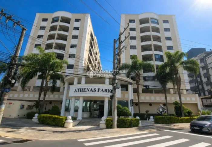 Apartamento mobiliado no Athenas Park - Último andar