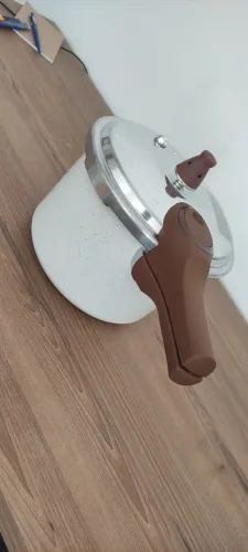 Panela de pressão 4,2 L Brinox Ceramic Life, fundo de indução