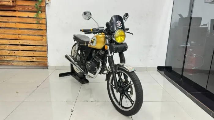 SUZUKI INTRUDER 125 2013 AMARELA 81.000 KM!!