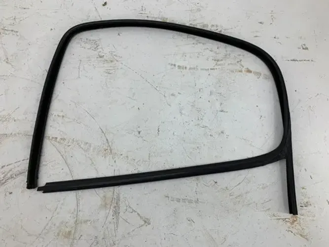 Borracha Guarnição Porta Traseira Esquerda Peugeot 206 2006