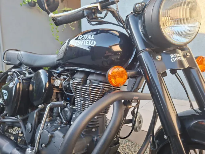 Royal Enfield Classic Stealth black 500 EFI