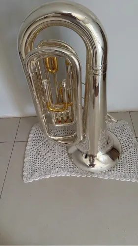 Tuba Tokai 4/4 compacta TB 200 Sibemol