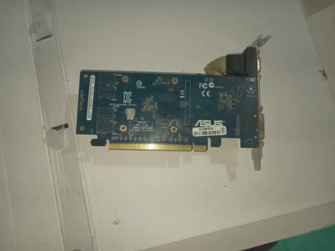 Vendo gt 210 funcionando