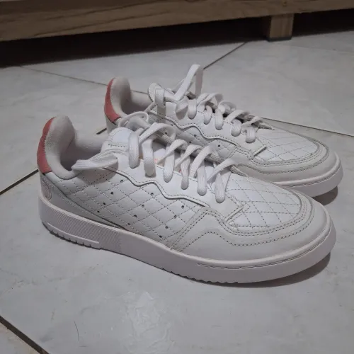 Tênis Adidas Supercourt