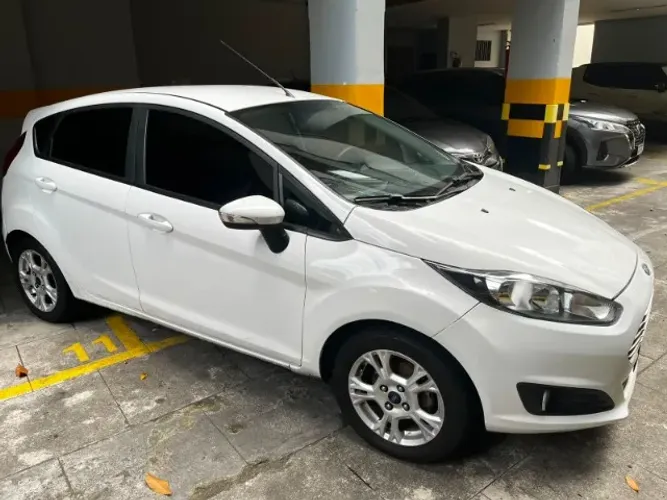 Ford Fiesta SEL 1.6 16V Flex Aut. 5P 2017