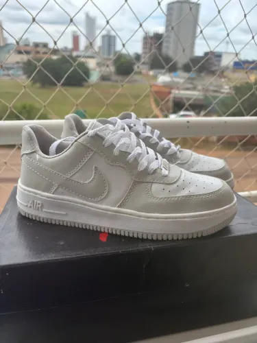 Tênis Nike número 37