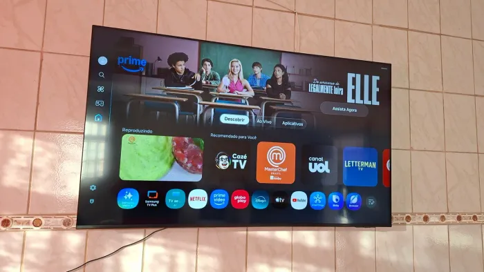 Vendo tv samsung cristal 58 polegadas tem garantia de 10 messes da loja