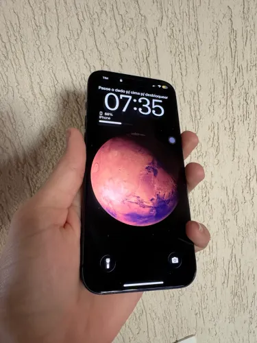 iPhone 17 pro max LEIA
