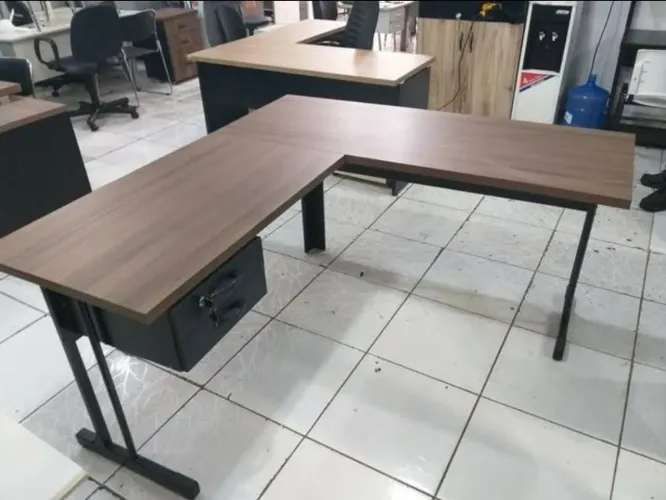 Mesa em L (1,50x1,50)
