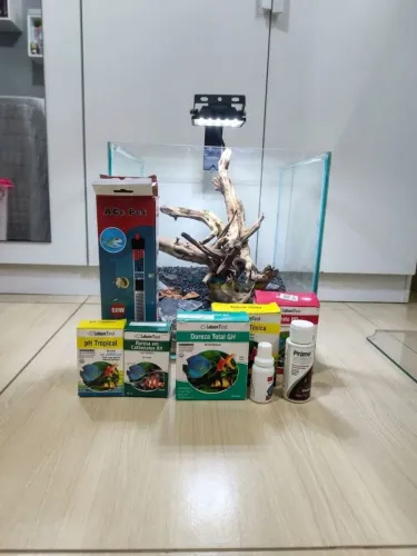 Aquário cubo 27 L (30x30) - Kit completo