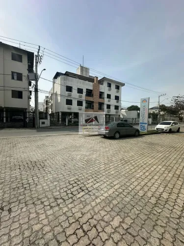 Apartamento 2 Dormitórios 80 metros do Mar!
