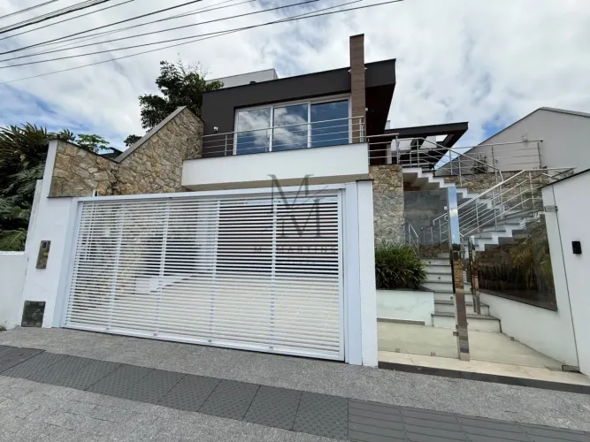 Casa 3 Quartos com 1 Suíte e 268m² - Pedra Branca