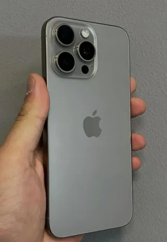 iPhone 15 Pro Max 256gb Natural - Semi Novo Bateria 88% Com Garantia
