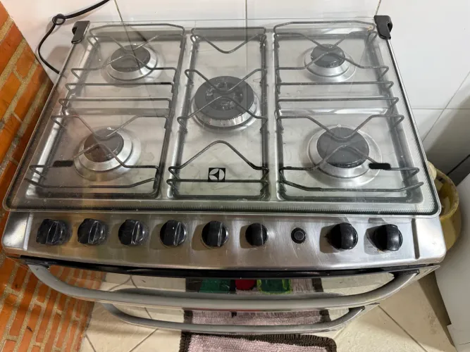 Fogão Electrolux forno duplo - 5 bocas 