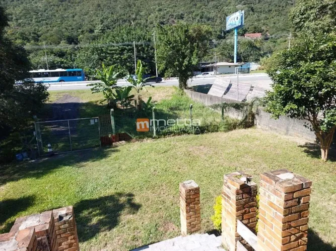 Terreno com 1.121 m² frente para SC401, Florianópolis/SC