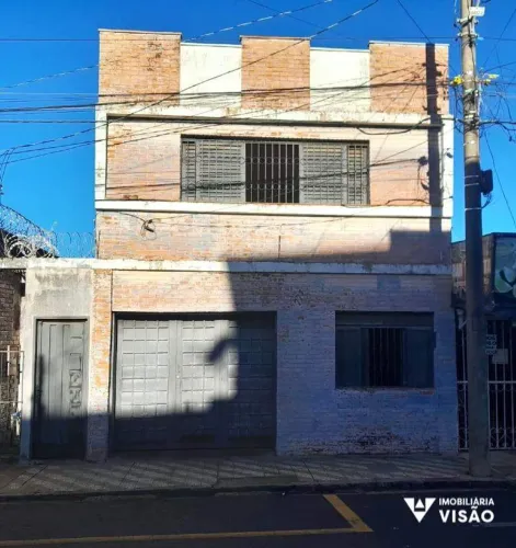 SOBRADO COM 02 QUARTOS, 01 SUÍTE, 01 VAGA NO BAIRRO BOM RETIRO