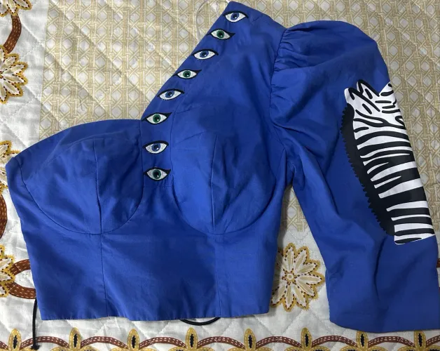 Blusa cropped nova, tamanho: P. Manga bufante