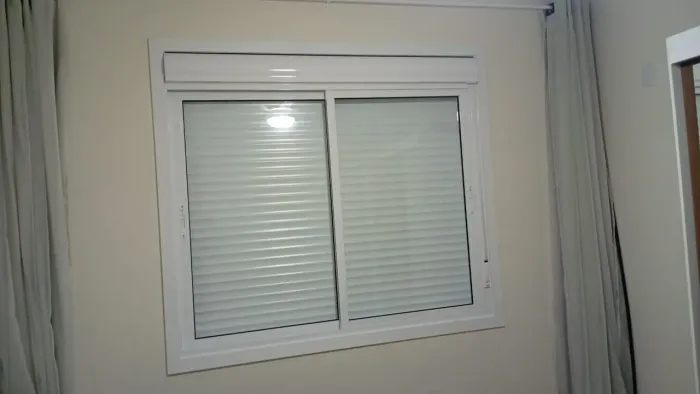 Janelas com persiana integrada