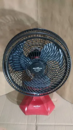 Ventilador Britânia r$100. Médio. Entrega na região.