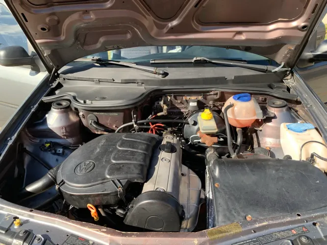 Volkswagen Gol Geração III 1.8 MI 8V Gasolina Mec. 4P 2004