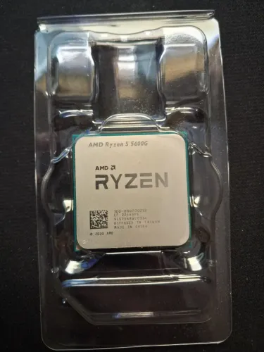 Processador AMD Ryzen 5 5600G - Novo / Pouco Usado