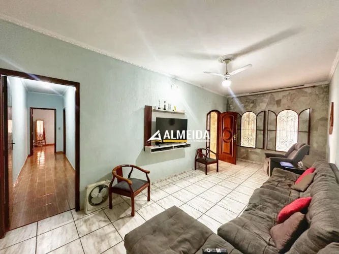 Casa com 6 dormitórios à venda, 186 m² - Centro - Rio Claro/SP