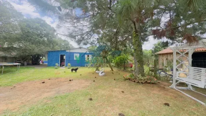 Velleda oferece fantástico sítio com bela casa de madeira com Galpão