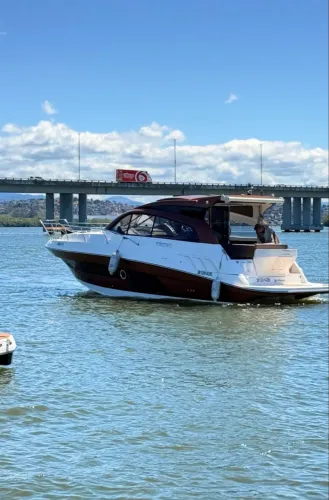 Lancha Triton 370 HT - em sociedade na Boatlux