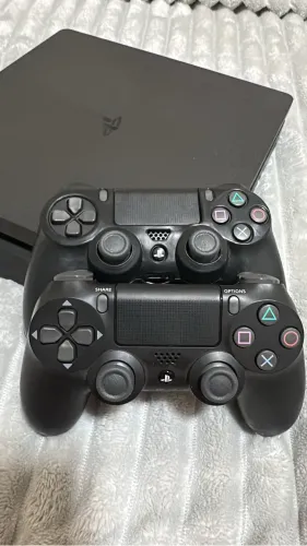 PlayStation 4 Completo + 2 Controles Originais | Muito Novo