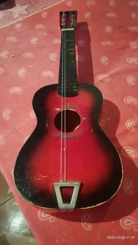 cavaquinho ou violão infantil antiguidade