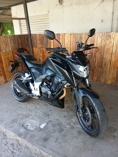 Cb300f novinha